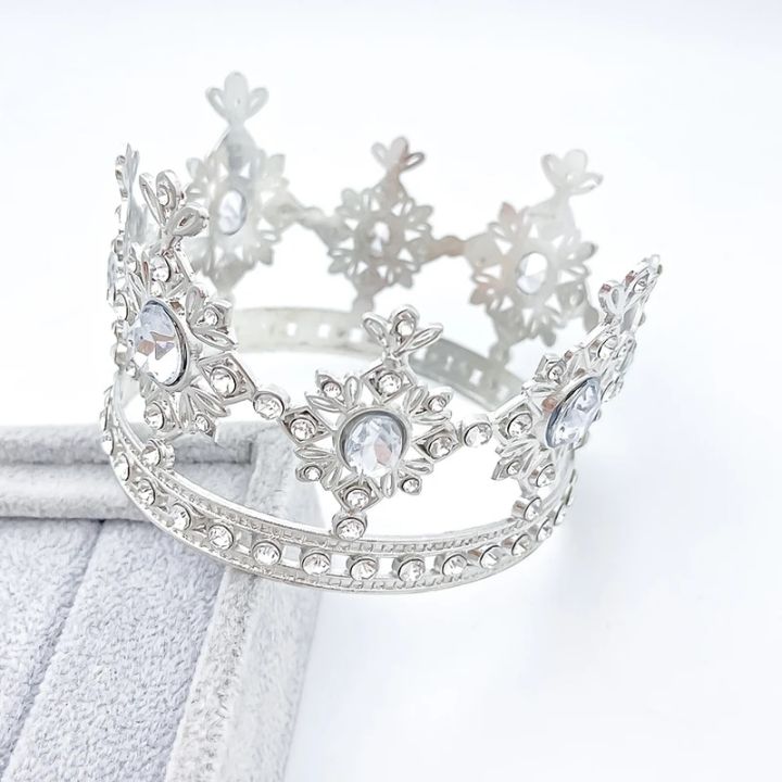 Fashion%20Simple%20Pearl%20Rhinestone%20Small%20Round%20Crown%20Headdress%20Birthday%20Cake%20Decoration%20Children's%20Sweet%20And%20Cute%20Hair%20Accessories%20-%20Image%207