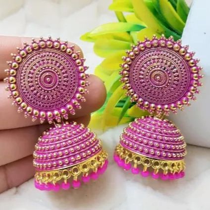 Traditional%20Anameld%20Gold%20plated%20pearl%20Jhumka%20earrings%20-%20Image%204