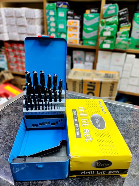 25Pcs%20HSS%20Twist%20Drill%20Bit%20Set%20With%20Hard%20Metal%20Case%20(1mm-13mm)%20-%20Image%203