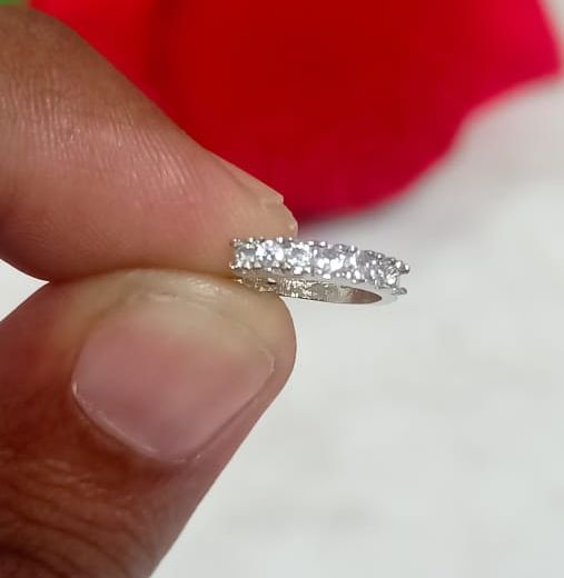 Elegant%20Gold%20&%20Silver%20Plated%20Nose%20Pin%20with%20Sparkling%20CZ%20Stones%20%E2%80%93%20Minimalist%20Nose%20Ring%20for%20Everyday%20Glam"%20-%20Image%206