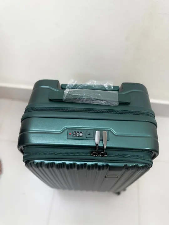 Elegant%20Forest%20Green%20Hard-Shell%20Spinner%20Suitcase%20-%20Lightweight%20ABS%20Carry-On%20Luggage%20with%20Ribbed%20Finish%20and%20Telescopic%20Handle%20-%20Image%203