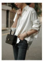 White Shirt Women's Design Sense Xiaozhong Fu Gugang Style Top Draping Shirt Mercerizing Satin Surface Loose Korean Style Professional.