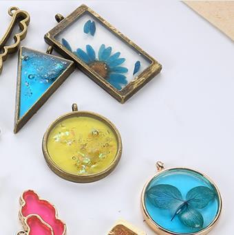 10pcs/Set%20Geometric%20Bezel%20Hollow%20Base%20Open%20UV%20Resin%20Crafts%20Blank%20Frame%20Charms%20Pendants%20DIY%20Earrings%20Necklace%20Jewelry%20Making%20-%20Image%208