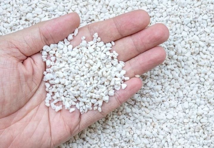 Perlite%20Soil%20for%20Plants%20-%20Natural%20-%2050%20gm%20repack%20-%20Image%202