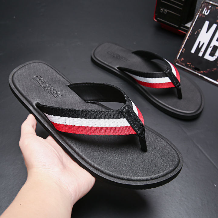 Flip-flops%20men's%20tide%202024%20new%20summer%20wear%20non-slip%20soft%20sole%20wearable%20foot%20clip%20fashion%20beach%20men's%20sandals%20-%20Image%204