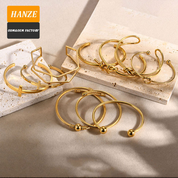 Fashion%20selling%20women%2018K%20gold%20stainless%20steel%20jewelry,%20heart-shaped%20titanium%20steel%20bracelet%20-%20Image%207