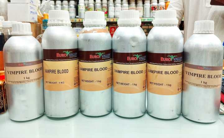 Vampire%20Blood%20-%20Premium%20Qulity%20Long%20Asting%20Attar%20-%203ml/6ml/12ml/30ml%20-%20Image%202