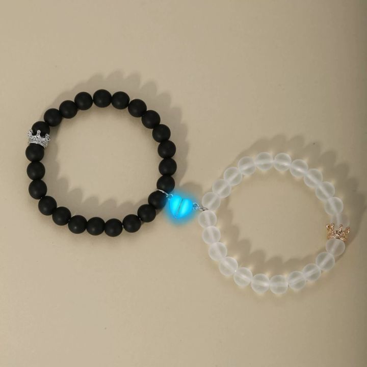 Shop%20Pro%20Magnetic%20Heart%20Bracelet%20Set%20for%20Couples%20(2%20Pieces)%20-%20Image%202