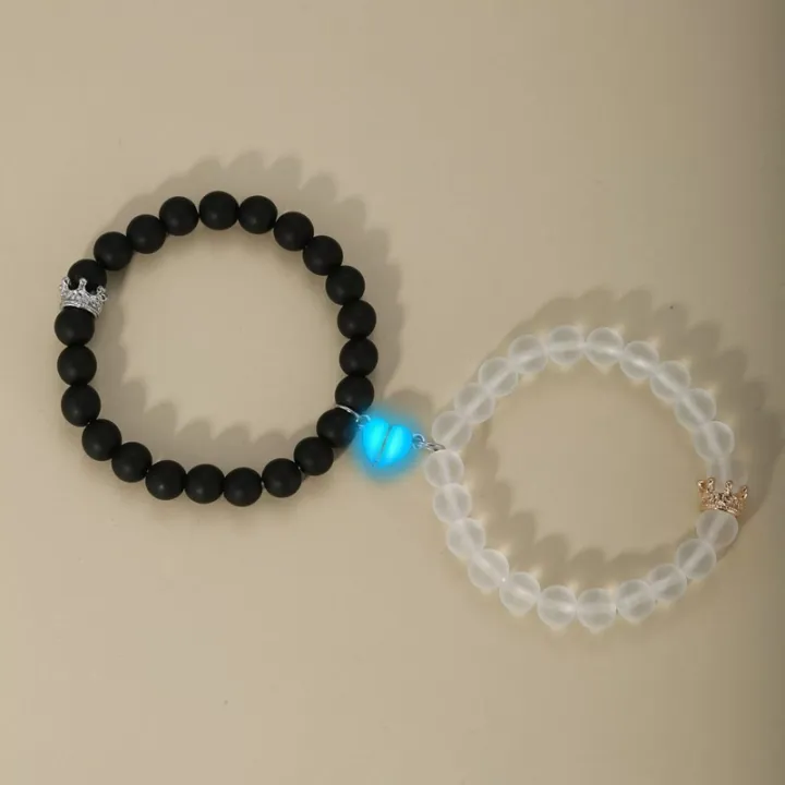 Shop%20Pro%20Magnetic%20Heart%20Bracelet%20Set%20for%20Couples%20(2%20Pieces)%20-%20Image%202