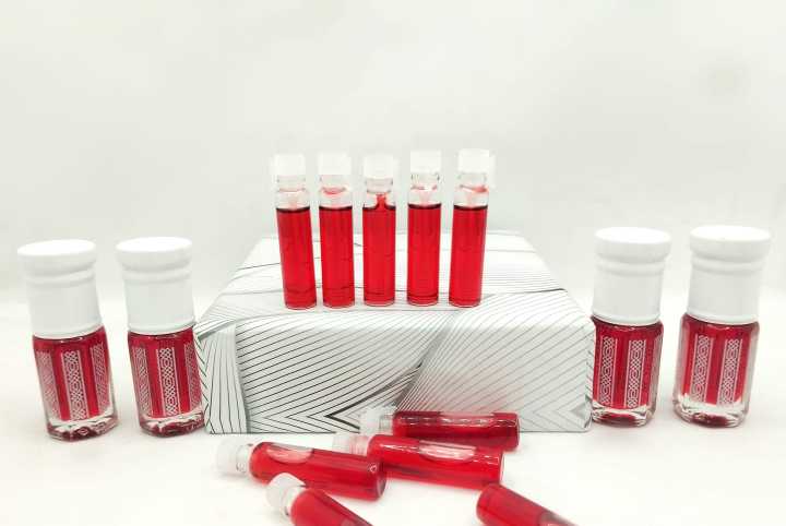 Vampire%20Blood%20-%20Premium%20Qulity%20Long%20Asting%20Attar%20-%203ml/6ml/12ml/30ml%20-%20Image%204