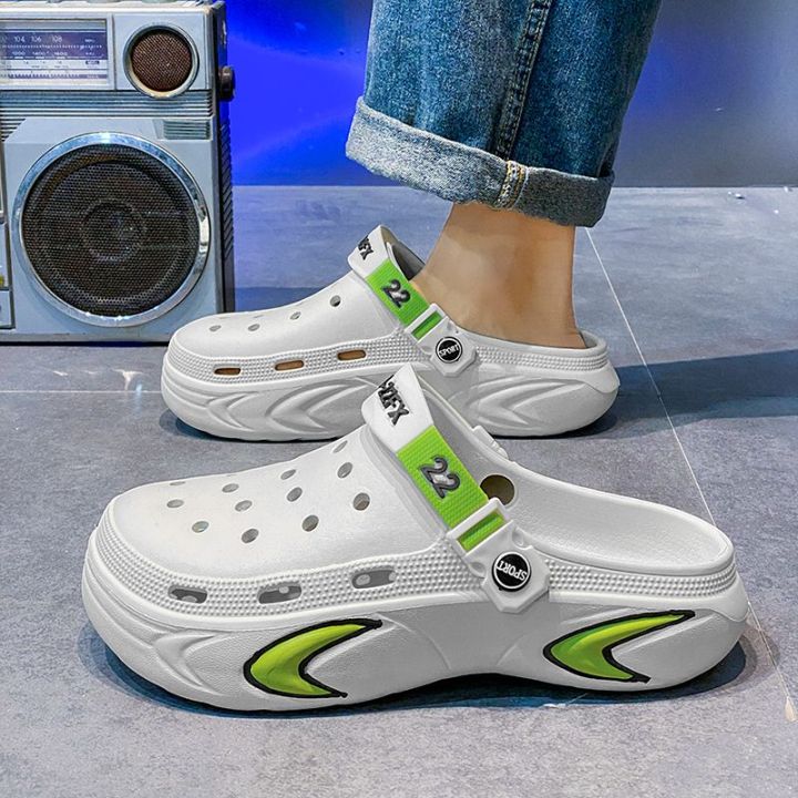 Men's%20Hole%20Shoes%202024%20Summer%20Trendy%20Slippers%20Casual%20Non%20Slip%20Outdoor%20Sandals%20Deodorant%20and%20Breathable%20Wear-Resistant%20Beach%20Shoes%20-%20Image%205