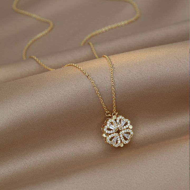 Stylish Fashionable Magnetic Chain Necklace for Women - Heart-Shaped Pendant for Girls Simple Stylish Fashion New Collection