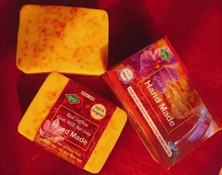 Saffron%20Goat%20Milk%20soap%20Handmade%20-%20Image%204