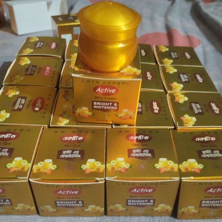 6 pcs ACTIVE FAIRNESs and Whaitening Night CREAM ( বাংলাদেশী )