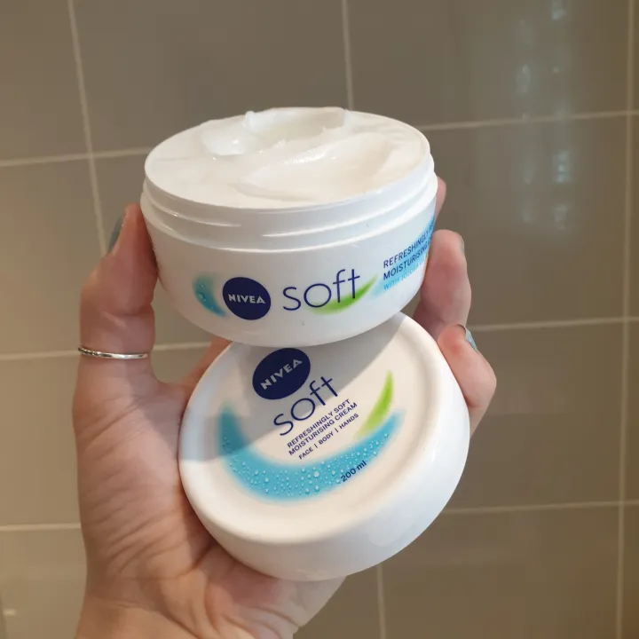 Nivea%20Soft%20Jar%20Moisturising%20Cream%20200%20ml%20%20(International)%20-%20Image%203