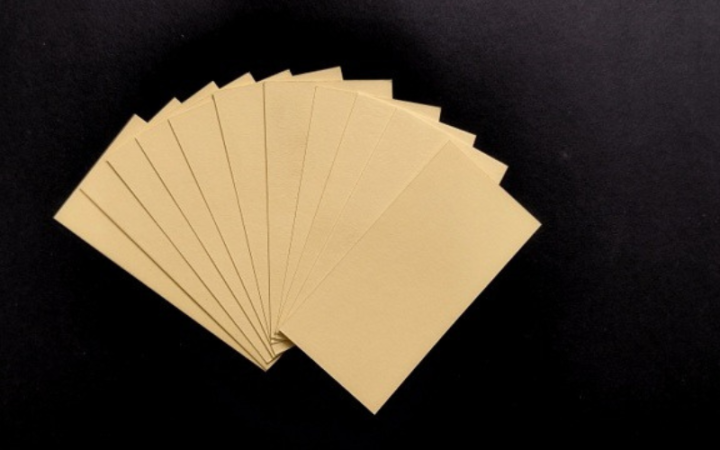 50PCS%20Light%20Yellow%20Blank%20Kraft%20Board,%20Message%20Card,%20Gift%20Card%20(4inch%20/%202inch)%20-%20Image%203