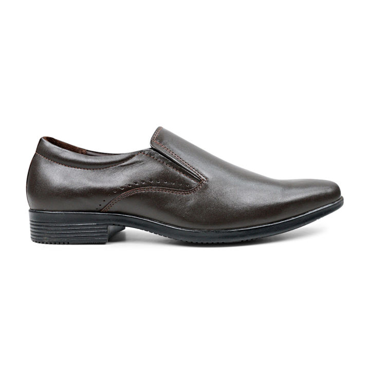 Bata%20Men's%20LINES%20Slip-On%20Formal%20Shoe%20-%20Image%202