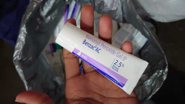 Galderma%20Benzac%20AC%20Benzoyl%20Peroxide%20Gel%202.5%25%20(30g)%20-%20Image%203