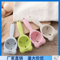 Egg yolk white protein liquid filtration, beating, and egg clear separator, separating eggs from household infants. 