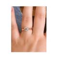 Women's Fashion Finger Ring Stylish Design Accessory.