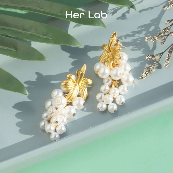 Her%20Lab%20Jewelry%20%7CVineyard%20Themed%20Pearl%20Tassel%20Earrings%20-%20Image%204