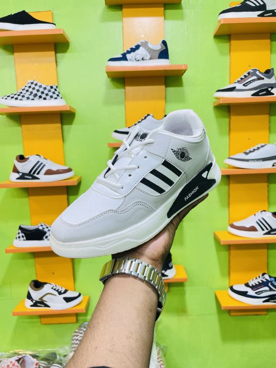 Sleek & Sporty Men’s Sneakers – Winter and Summer Editions