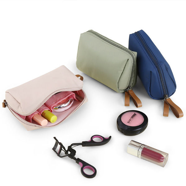 Small%20Makeup%20Bag%20for%20Women%20Cosmetic%20Purse,%20Portable%20Handbag%20for%20Women%20and%20Girls%20Toiletry%20Bag%20Waterproof%20Makeup%20Organizer%20Case%20-%20Image%202