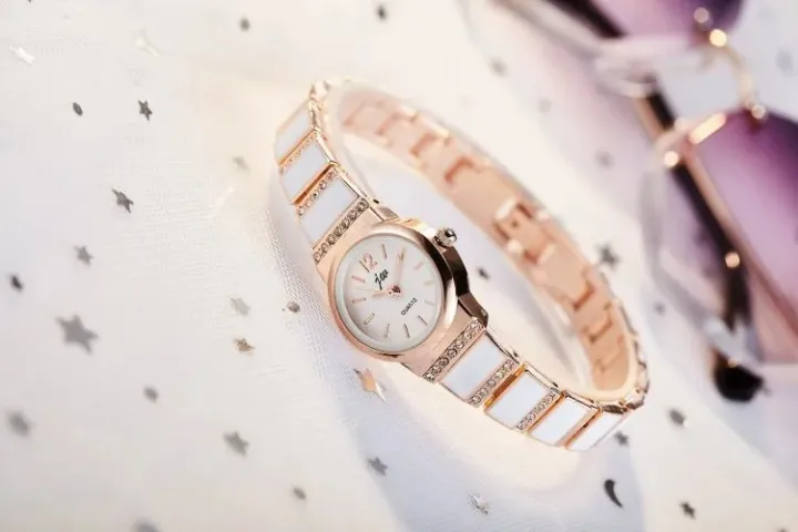 Inspired%20by%20current%20Elegant%20Stylish%202025%20hot%20lady%20watch%20-%20-%20Image%202