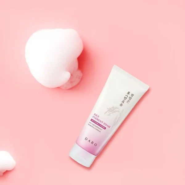 DABO%20Natural%20Fermented%20Rice%20Cleanser%20Foam%20180ml%20-%20Image%203