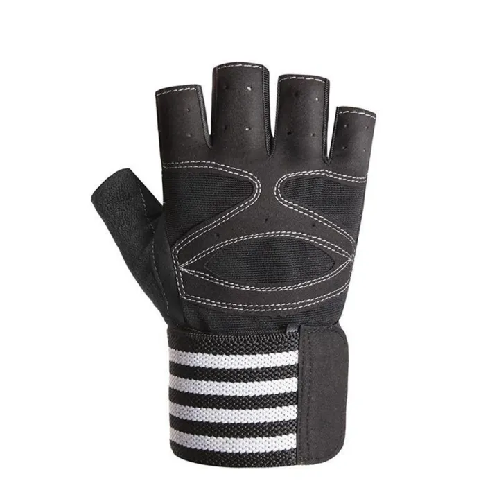 High-Quality%20Non-Slip%20Weightlifting%20Fitness%20Gloves%20with%20Finger%20Support%20for%20Heavy%20Duty%20Workout%20-%20Half-Finger%20Design%20-%20Image%208