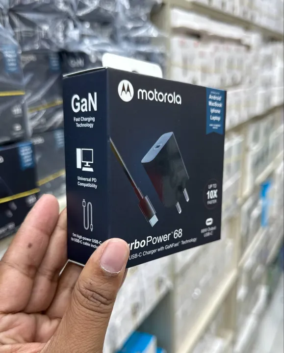 Motorola%2068W%20USB-C%20Charger%20with%20GanFast%20Technolog%20-%20Image%204