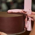 Plastic Adjustable Smoothing Cake Scraper Cream Butter Screed with Scaled Cake Ruler Cake Decorating Tools Cake Spatula.