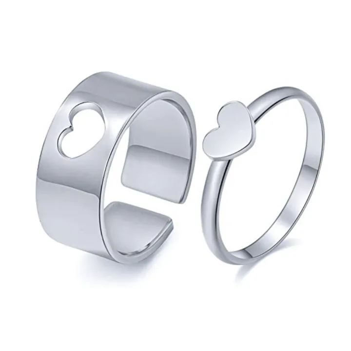 LOVE%20King%20&%20Queen%20Couple%20Ring%20Set%20In%20Titanium%20Hart%20Colour%20-%20Silver%20-%20Image%203
