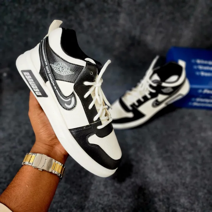 Comfortable%20Sports%20Sneakers%20-%20Stylish%20Lace-Up%20Trendy%20Shoes%20for%20Men%20-%20Comfortable%20for%20All%20Seasons%20-%20Image%204