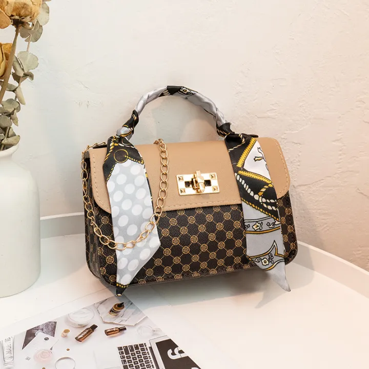 Women's%20bag%202022%20new%20circle%20color%20matching%20chain%20silk%20scarf%20small%20square%20bag%20casual%20mobile%20phone%20bag%20gift%20live%20package%20foreign%20trade%20-%20Image%208