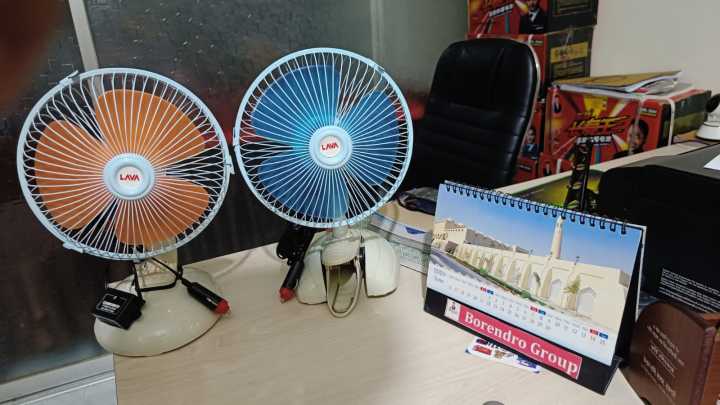 Power%20Zone%2012V%209Ah%20Battery%20With%2012%20Volt%20Dc%20Table%20Fan%20&%20%2012V%20Battery%20Charger%20/%20Power%20Zone%2012V%209Ah%20Battery%20With%20Charger%20&%20Dc%202%20in%201%20Fan%20%20Clip%20&%20Table%20Mode%20%20-%20Combo%20Package%20-%20Image%2010