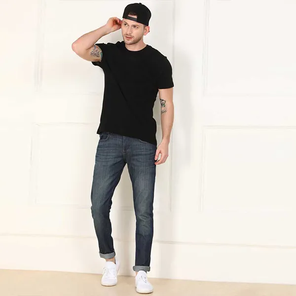 Cotton%20Short%20Sleeve%20T-Shirt%20For%20Men%20-%20Black%20-%20Image%205