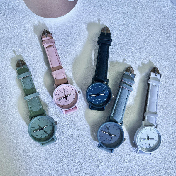 Simple%20Temperament%20Ladies%20Watch%20Ins%20Style%20Girls%20Middle%20School%20Girls%20Small%20Fresh%20Antique%20Forest%20Style%20Antique%20Watch%20-%20Image%205