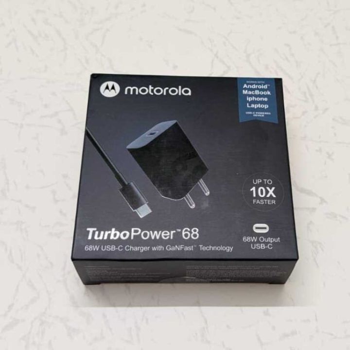 Motorola%20Turbo%20Power%2068W%20USB-C%20Charger%20with%20Gan%20fast%20Technology%20-%20Image%203