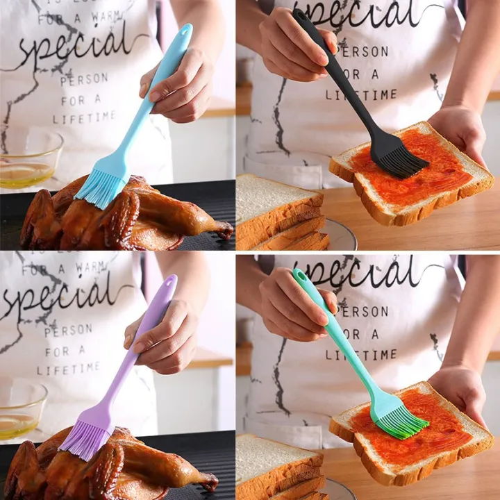 2%20Pieces%20Silicon%20Oil%20Brush%20with%20Silicone%20Spatula%20-%20Image%203