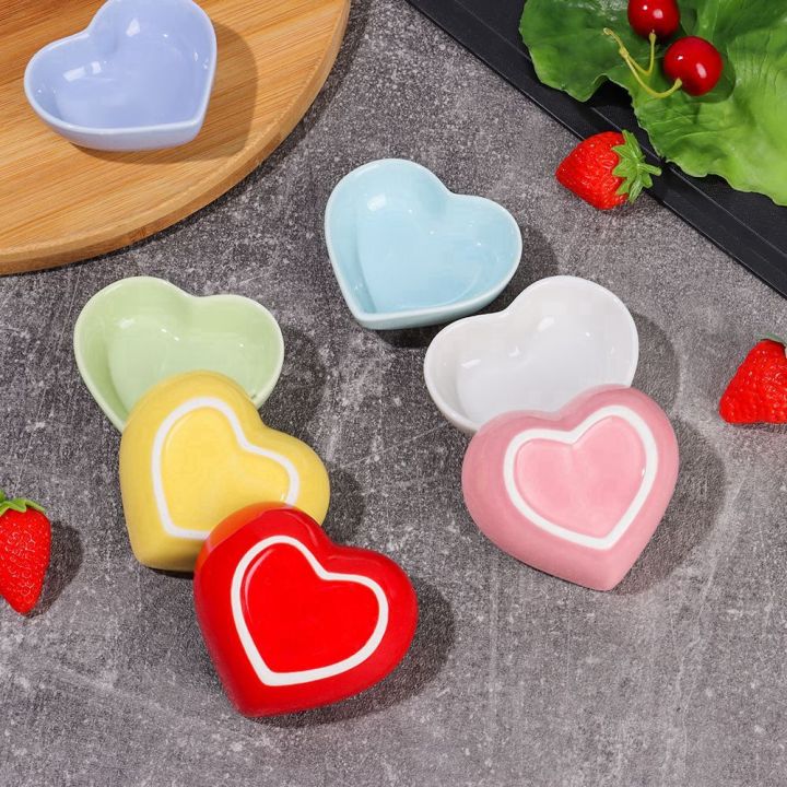 Heart%20Shape%20Ceramic%20Sauce%20Dish%20Tableware%20Mini%20Seasoning%20Dish%20Condiment%20Dishes%20Soy%20Sushi%20Dipping%20Bowl%20Snack%20Serving%20Dishes%20-%20Image%203