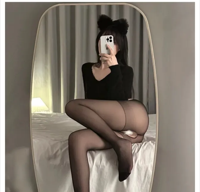 Woman's%20socks%20For%20silk%20ultra%20thin%20%20fully%20transparent%20black%20silk%20socks%20-%20Image%205