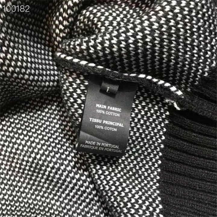 VETEMENTS%20Gothic%20Logo%20Hoodie%2020FW%20Men%20Women%20Sleeves%20Woven%20White%20Letter%20Mark%20Vetements%20Turtleneck%201:1%20VTM%20Sweatshirts-Type%206%20-%20Image%207