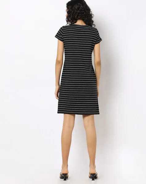 Teens%20Yarn%20Dye%20Fashionable%20Long%20Tops%20-%20Image%203