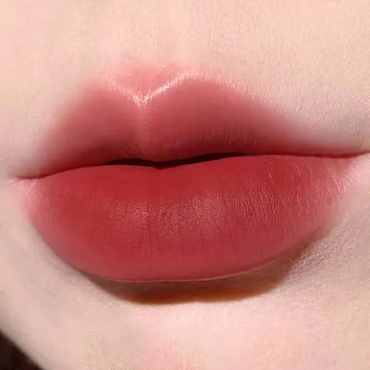 KH%20Sweet%20Soft%20Mist%20Flannel%20Ding%20Lip%20Mud%20Canned%20Lip%20Mud%20Soft%20Mist%20Matte%20Velvet%20White%20Non-Pull%20Dry%20Lipstick%20-%20Image%208