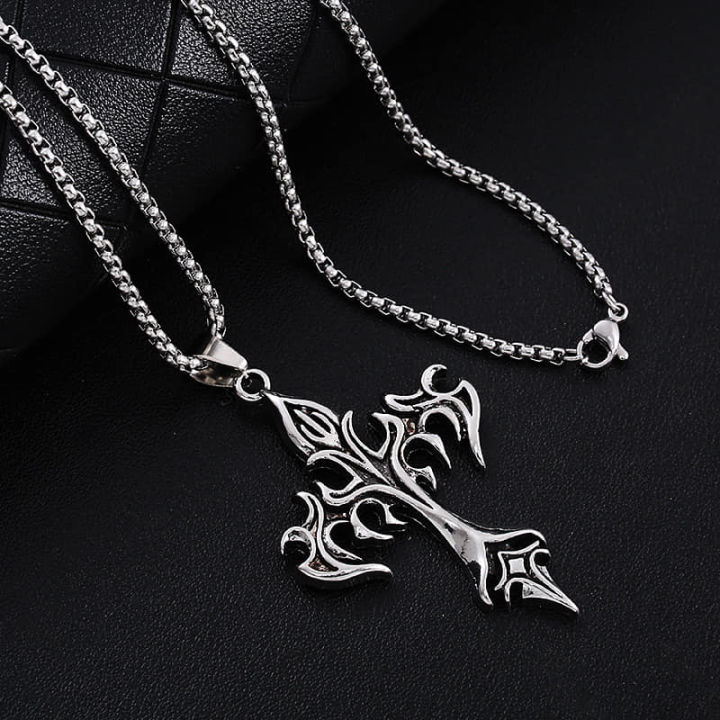 Men's%20Stainless%20Steel%20Fashion%20Chain%20Necklace%20High%20Quality%20Polished%20Jewelry%20for%20Everyday%20or%20Party%20Wear%20-%20Image%205