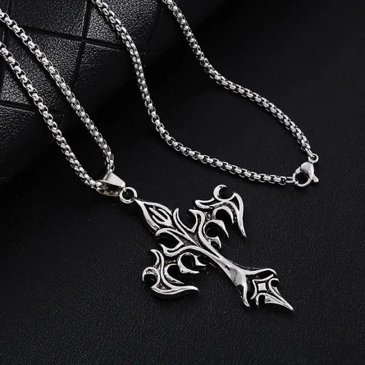 Men's%20Stainless%20Steel%20Fashion%20Chain%20Necklace%20High%20Quality%20Polished%20Jewelry%20for%20Everyday%20or%20Party%20Wear%20-%20Image%205