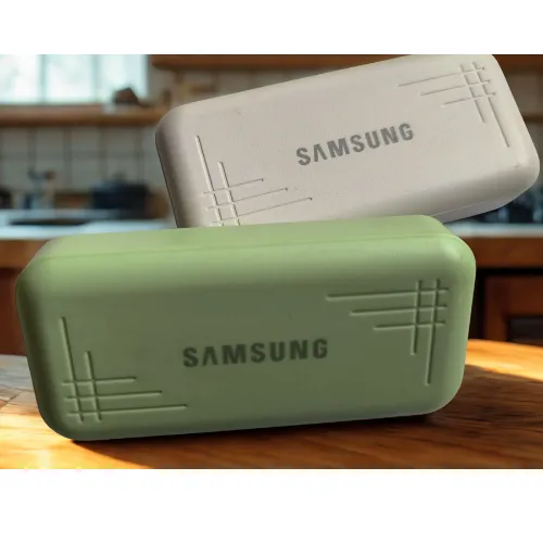 3-in-1%20Gadget%20Combo%20Pack%20Mini%20Ultra-Fast%20Charging%20Power%20Bank%20+%20USB%20Fan%20+%20USB%20LED%20Light%20Portable%20&%20Compact%20Travel%20Essentials%20-%20Image%208