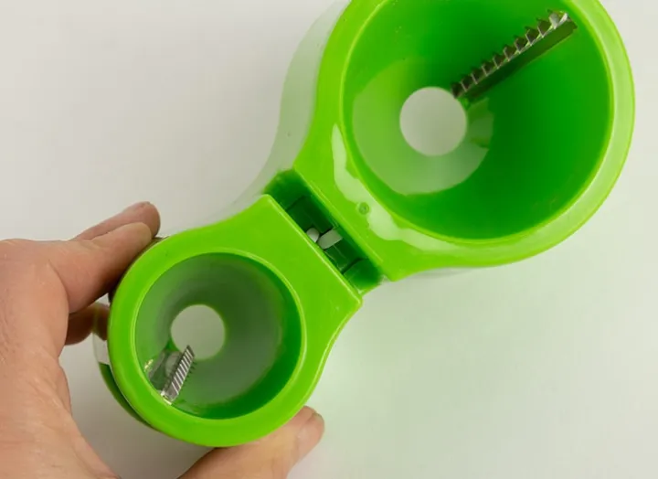Carrot%20Cutter%201%20Pcs%20.%20Spiral%20Cutter%20and%20Sharpener.%20Slicer%20Fruit%20Vegetable%20Slicer%20Peeler%20Kitchen%20Accessories%20Carving%20Roll%20Tools.%20-%20Image%207
