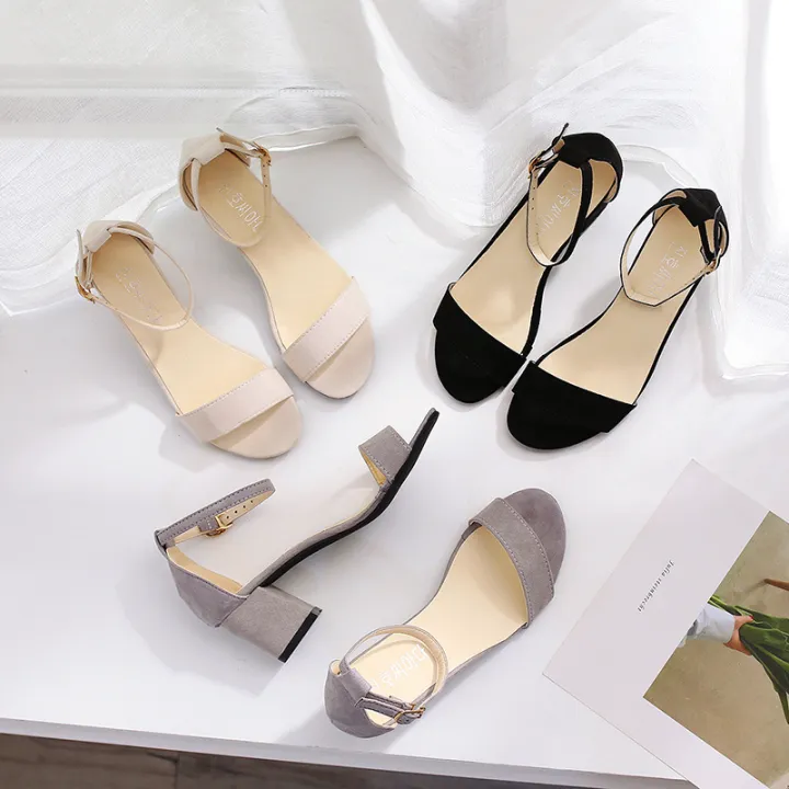 2019%20summer%20new%20sandals%20with%20buckle%20heels,%20hollow%20open%20toe%20Korean%20version%20trend%20block%20heel%20women's%20shoes%20-%20Image%204